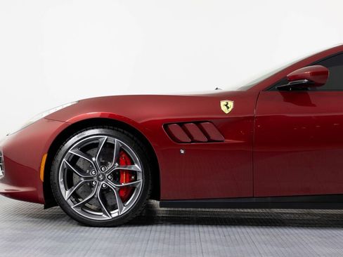 Certified 2019 Ferrari GTC4Lusso T RWD image 14