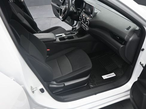 Used 2024 Nissan Sentra SV image 18