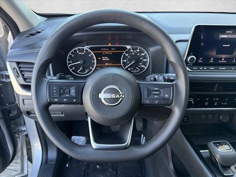 Used 2024 Nissan Rogue S FWD image 14