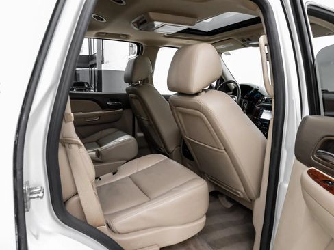 Used 2013 Chevrolet Tahoe LTZ RWD image 41