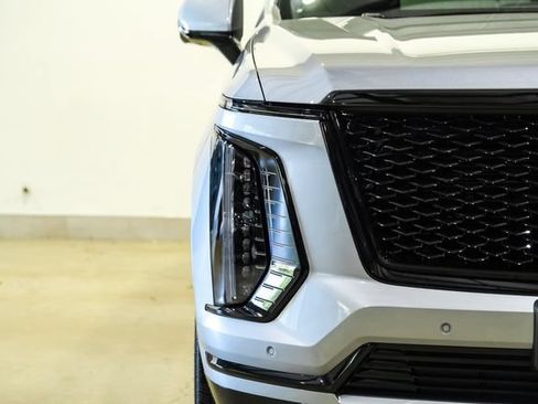 Used 2026 Cadillac Escalade Sport w/ Touring Package AWD/4WD image 3