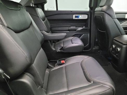 Used 2020 Ford Explorer ST w/ Premium Technology Package image 19