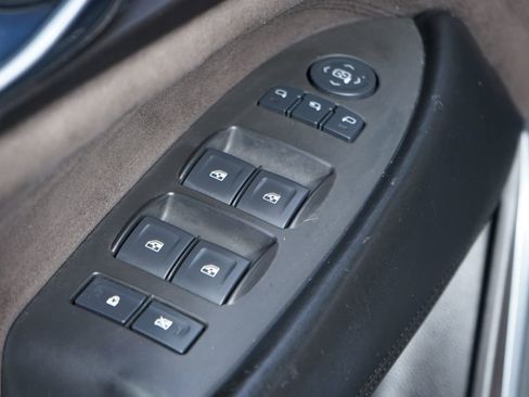 Used 2016 Cadillac Escalade ESV Platinum AWD/4WD image 20