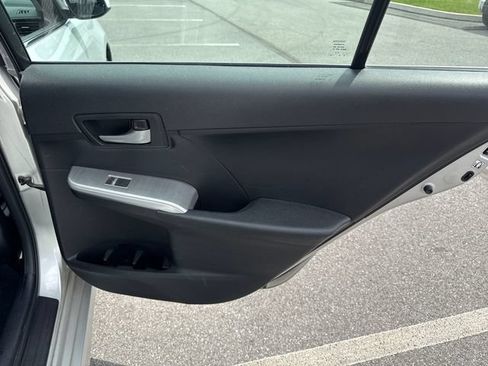 Used 2012 Toyota Camry SE FWD image 16