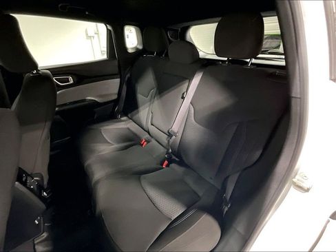 Used 2023 Jeep Compass Sport image 34