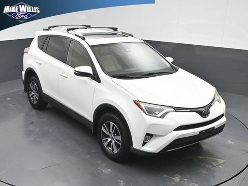 Used 2018 Toyota RAV4 XLE w/ Plus Extra Value Package FWD image 9