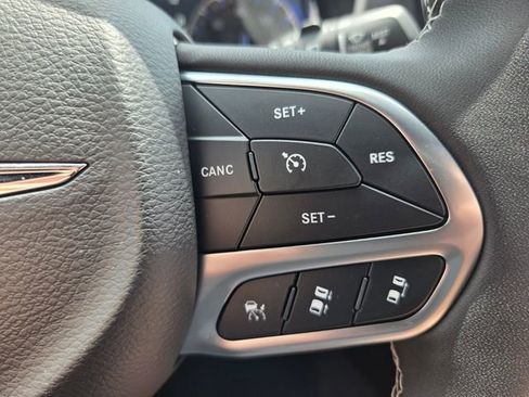 New 2026 Chrysler Pacifica Select FWD image 29