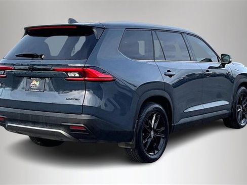 Used 2024 Toyota Grand Highlander Limited image 5