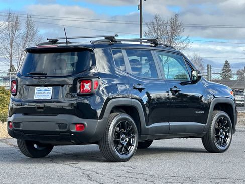 Used 2020 Jeep Renegade Altitude image 2
