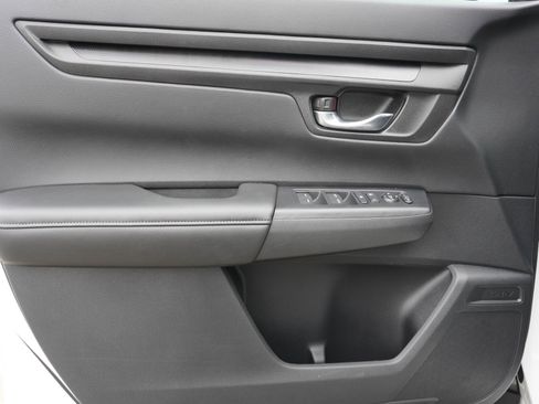 Used 2025 Honda CR-V EX image 18