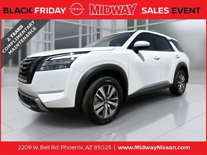 New 2025 Nissan Pathfinder SL w/ Black Appearance Package