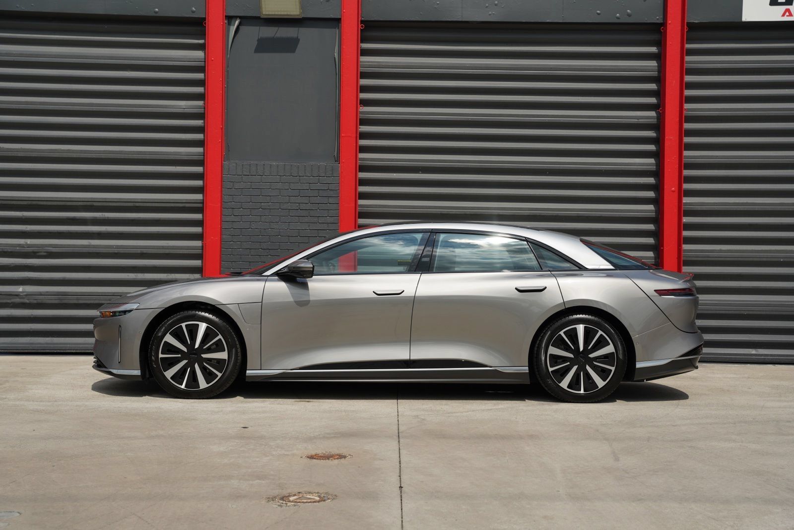 Used 2023 Lucid Air Touring AWD/4WD image 8