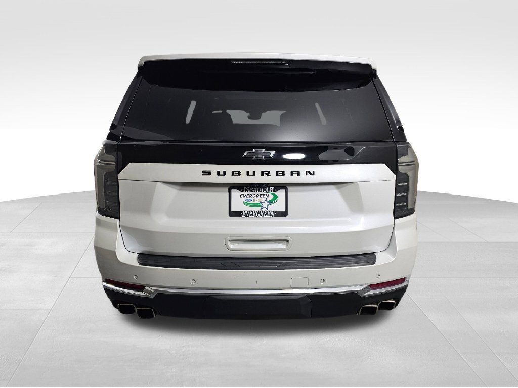 Used 2025 Chevrolet Suburban High Country AWD/4WD image 6
