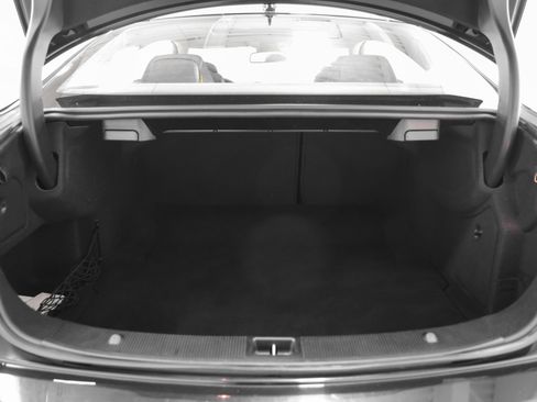 Used 2010 Mercedes-Benz E 550 Coupe image 18