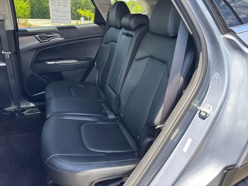Used 2023 Kia Sportage EX FWD image 32