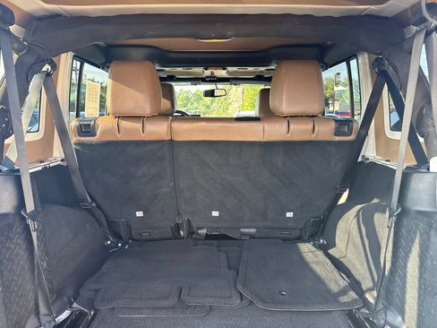 Used 2013 Jeep Wrangler Unlimited Sahara w/ Connectivity Group AWD/4WD image 14
