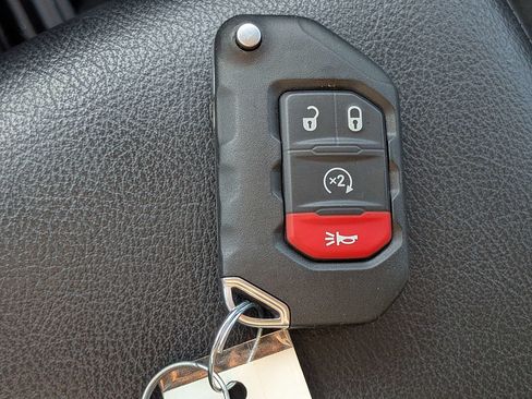 Used 2024 Jeep Wrangler Unlimited Sport AWD/4WD image 32