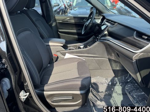 Used 2024 Jeep Grand Cherokee L Laredo AWD/4WD image 31