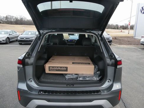 New 2026 Volkswagen Tiguan SE image 32