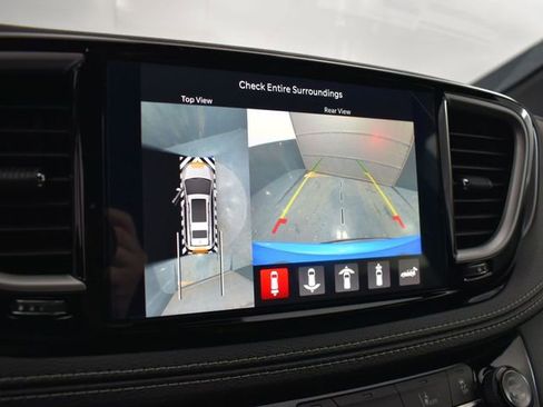 New 2026 Chrysler Pacifica Select image 26