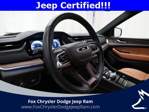 Certified 2023 Jeep Grand Cherokee Summit image 8