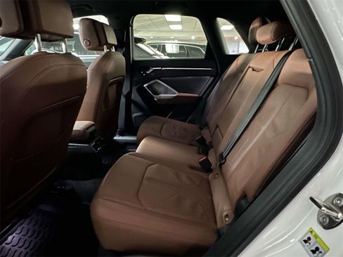 Used 2023 Audi Q3 2.0T Premium w/ Convenience Package image 7