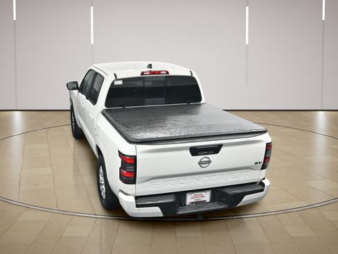 Used 2023 Nissan Frontier SV w/ SV Convenience Package RWD image 34