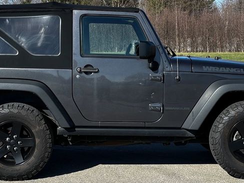 Used 2017 Jeep Wrangler Sport image 6