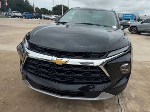 Used 2023 Chevrolet Blazer LT w/ Convenience Package FWD image 3