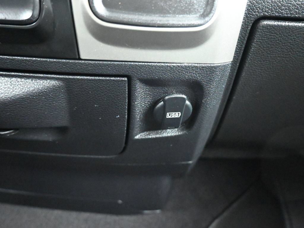Used 2018 RAM 1500 Classic SLT AWD/4WD image 21