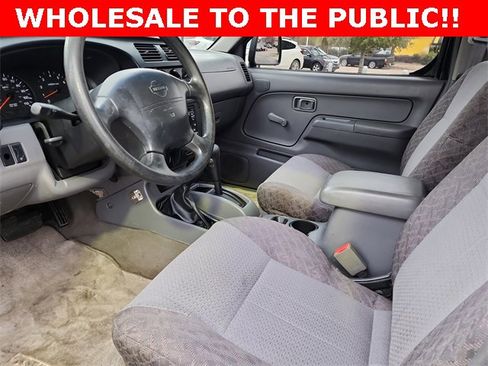 Used 2000 Nissan Xterra SE image 12