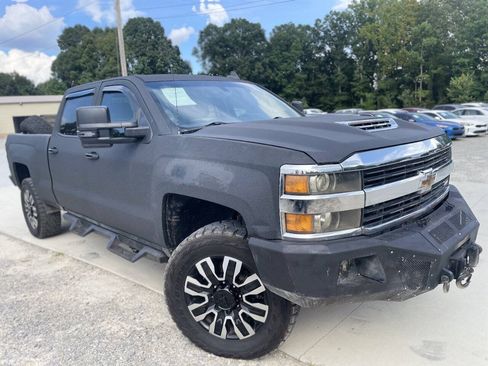 Used 2017 Chevrolet Silverado 2500 LT w/ LT Convenience Package AWD/4WD image 1
