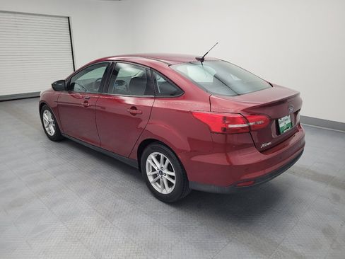 Used 2016 Ford Focus SE w/ SE Cold Weather Package FWD image 3