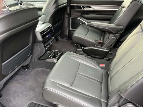 New 2026 Jeep Grand Wagoneer 4WD image 18
