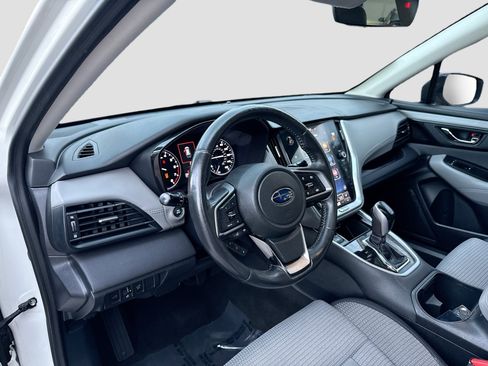 Used 2020 Subaru Outback Premium image 7