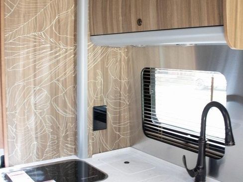 Used 2022 Mercedes-Benz Sprinter 3500 image 36