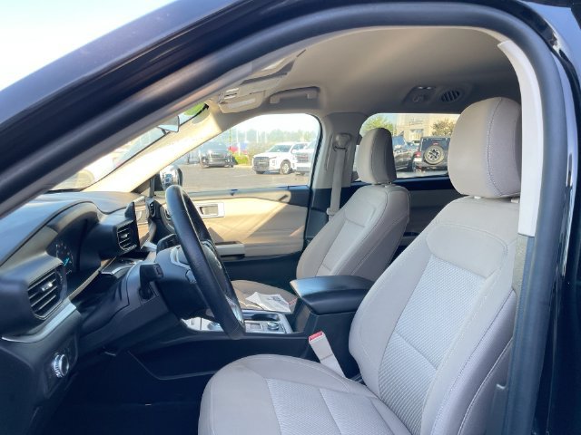 Used 2022 Ford Explorer XLT AWD/4WD image 11