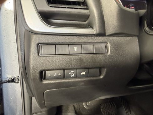 Used 2024 Nissan Rogue SV FWD image 20