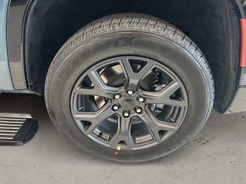 New 2026 Jeep Grand Wagoneer Limited image 13