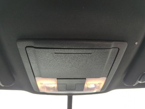 Used 2018 Ford Explorer XLT w/ Equipment Group 202A image 19