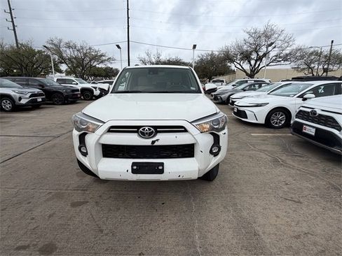 Used 2023 Toyota 4Runner SR5 Premium w/ Moonroof Package image 2