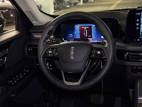 New 2026 Lincoln Aviator AWD image 20