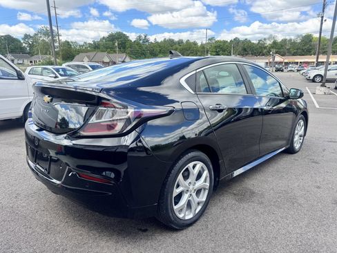 Used 2018 Chevrolet Volt Premier w/ Driver Confidence Package FWD image 7