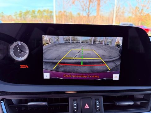 Certified 2024 Lexus ES 350 w/ Premium Package image 24