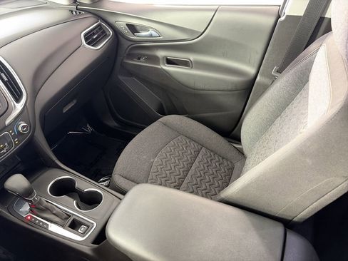 Used 2022 Chevrolet Equinox LT FWD image 21