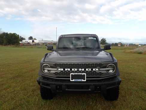 New 2024 Ford Bronco Badlands image 3