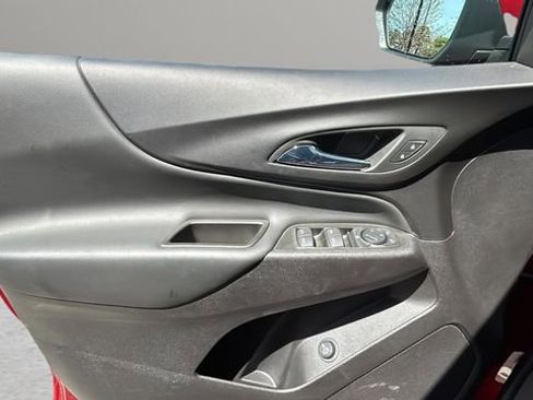 Used 2024 Chevrolet Equinox LT image 16