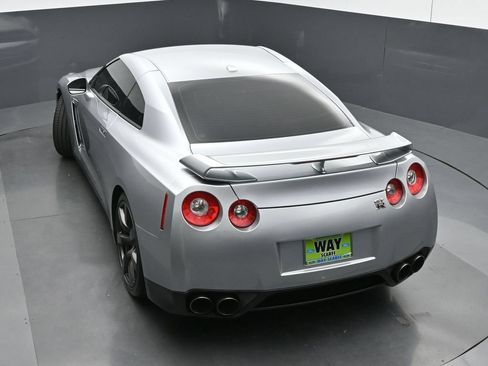 Used 2011 Nissan GT-R Premium AWD/4WD image 41