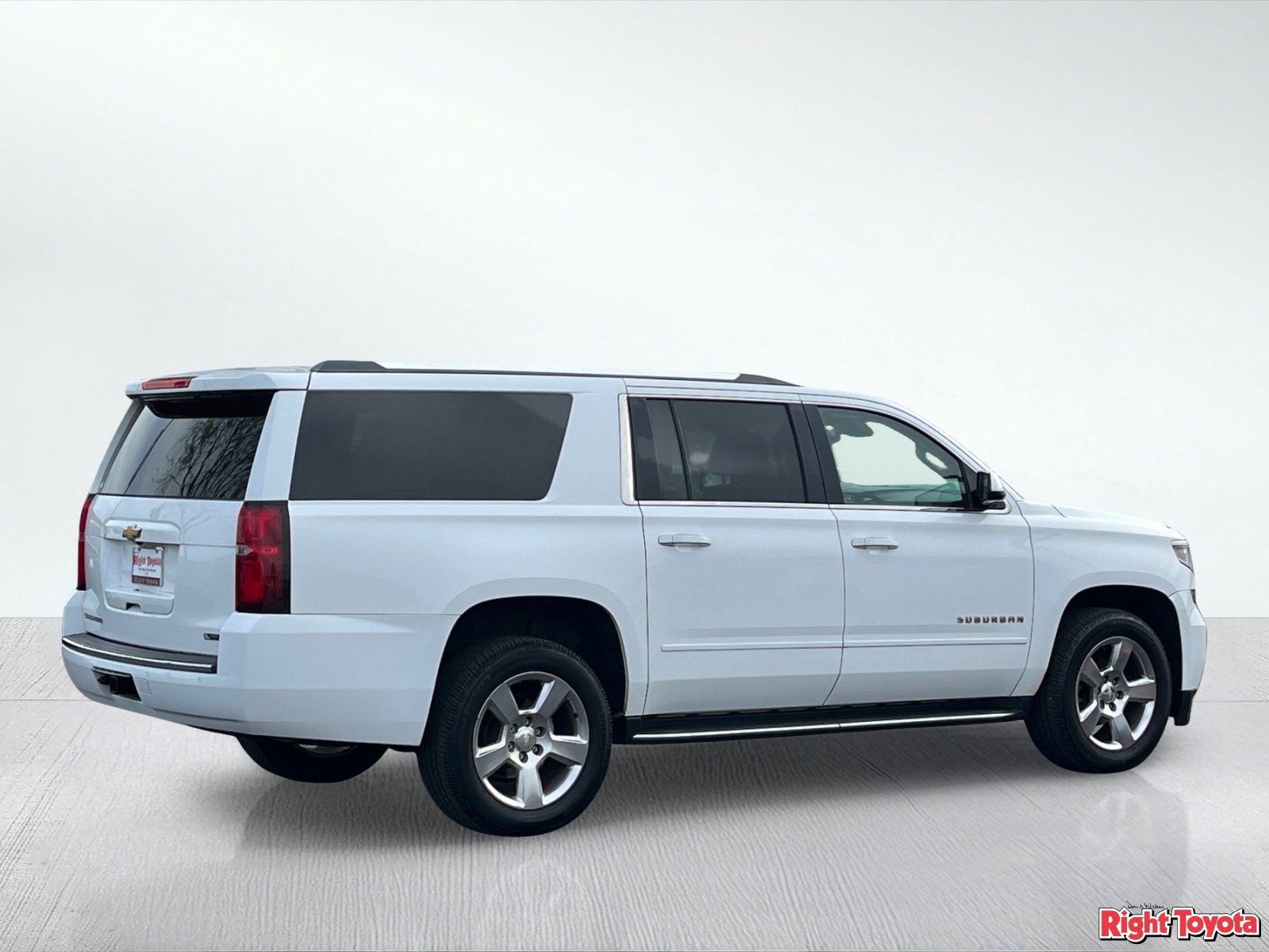Used 2018 Chevrolet Suburban Premier RWD image 5