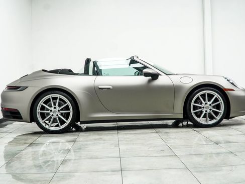 Used 2022 Porsche 911 Carrera w/ Premium Package RWD image 7